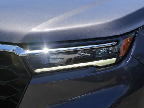 Used 2024 Honda Pilot EX-L image 4