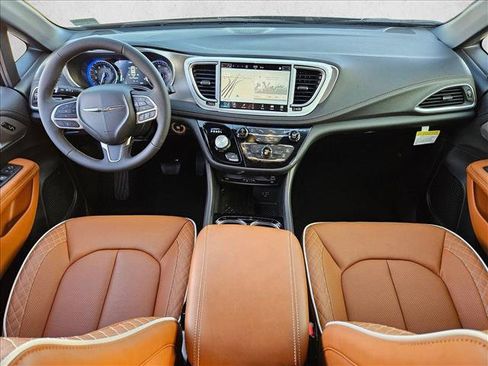 New 2026 Chrysler Pacifica Pinnacle FWD image 13