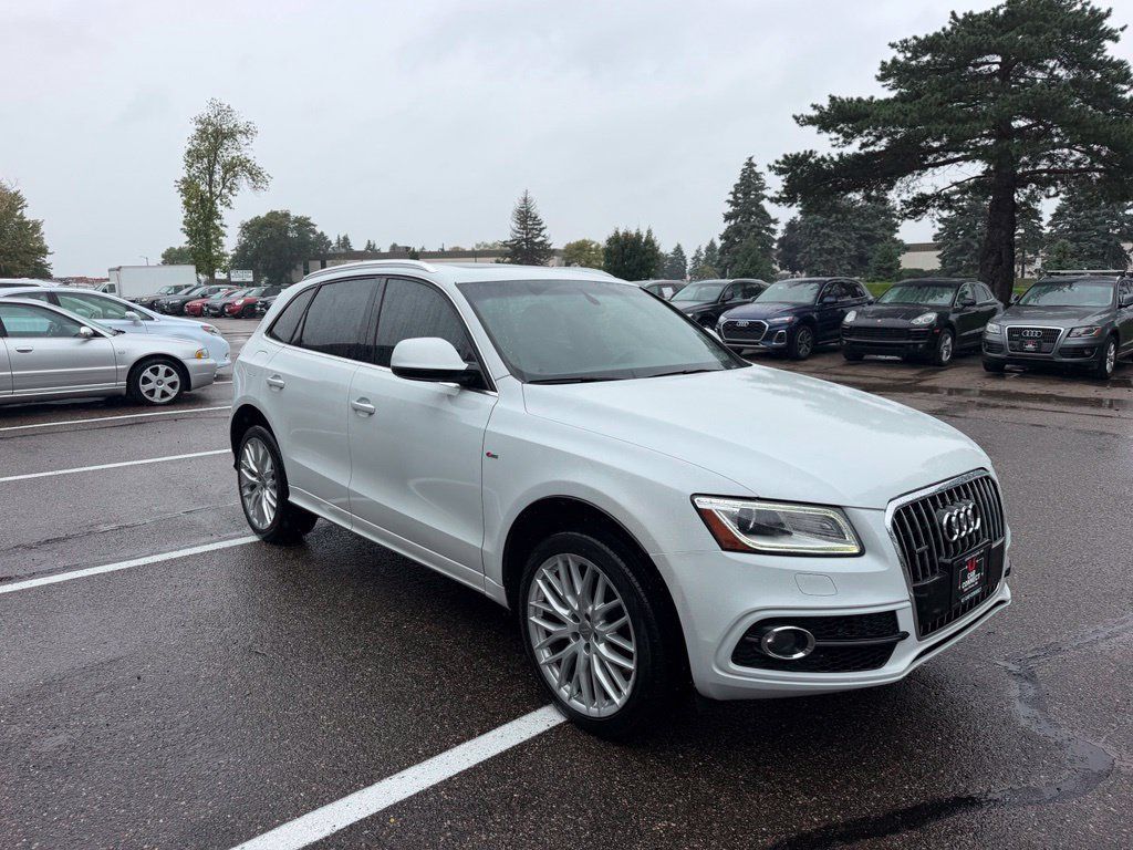 Used 2017 Audi Q5 2.0T Premium Plus w/ Technology Package AWD/4WD image 6