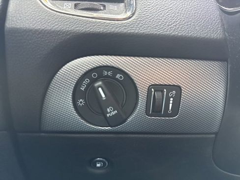 Used 2019 Dodge Durango GT image 30