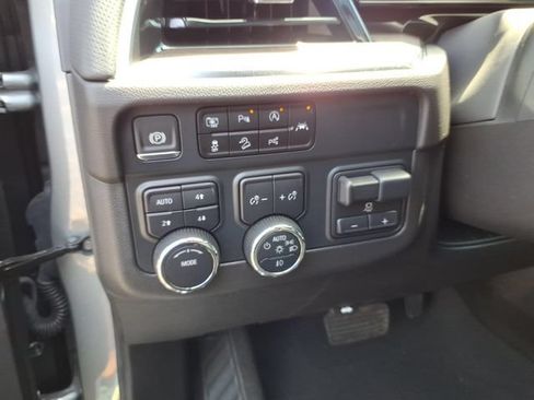 Used 2025 Chevrolet Tahoe Premier AWD/4WD image 27