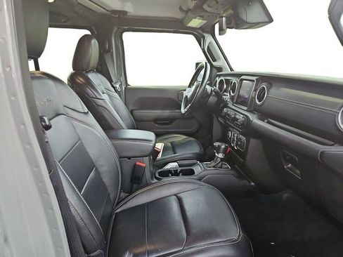 Used 2022 Jeep Wrangler Unlimited Sahara w/ Safety Group AWD/4WD image 15
