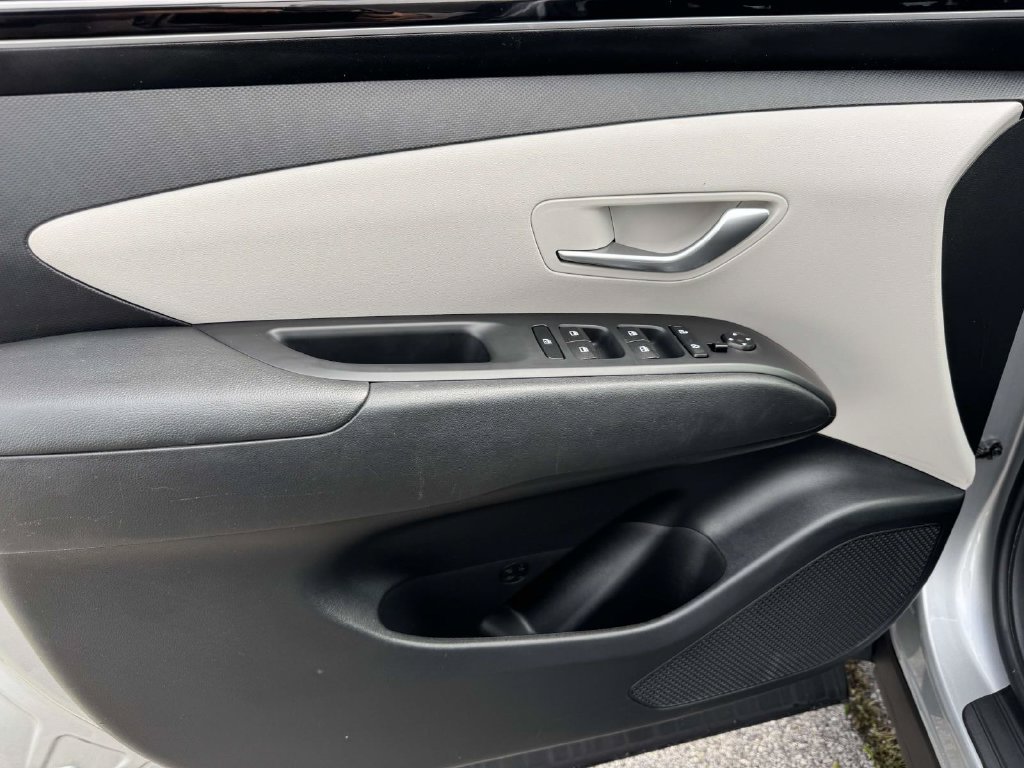 Used 2023 Hyundai Tucson SEL AWD/4WD image 16