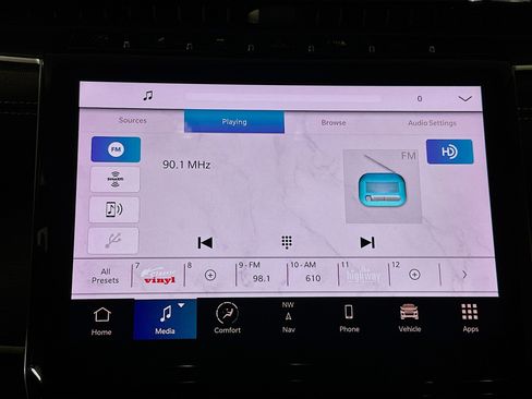 Used 2023 Jeep Grand Cherokee Limited w/ Black Appearance Package image 21