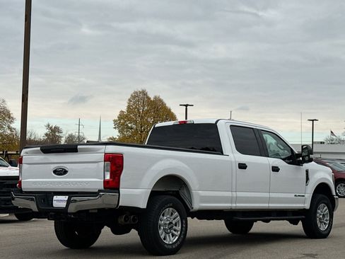 Used 2019 Ford F250 XLT image 2
