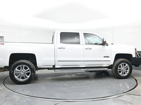 Used 2019 Chevrolet Silverado 2500 High Country w/ Duramax Plus Package image 15