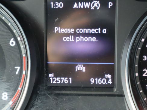 Used 2021 Volkswagen Atlas Cross Sport SE FWD image 24
