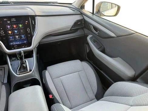Used 2022 Subaru Outback Premium image 18