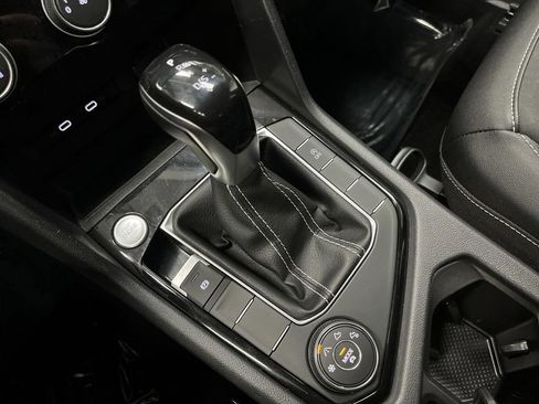 Used 2023 Volkswagen Taos SE w/ Black Wheel Package image 20