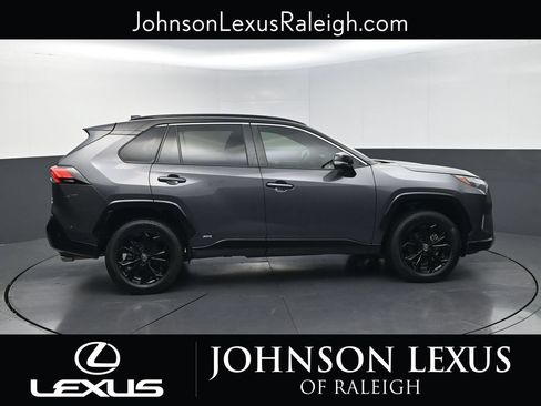 Used 2022 Toyota RAV4 XSE AWD/4WD image 6