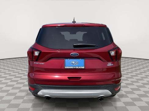 Used 2019 Ford Escape SE image 11