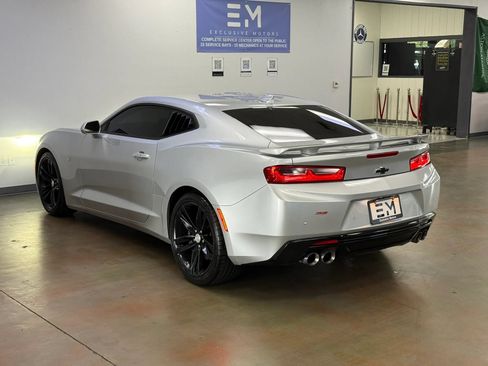 Used 2016 Chevrolet Camaro SS RWD image 5