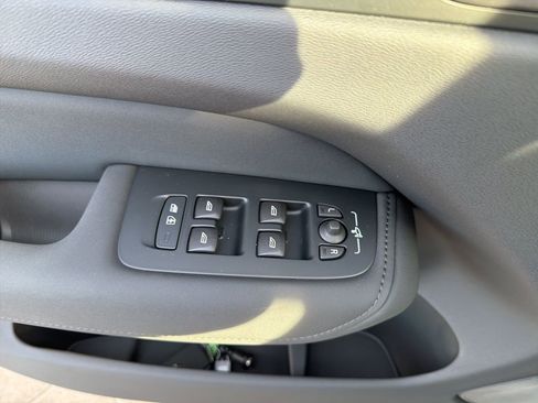 New 2026 Volvo XC60 B5 Ultra w/ Climate Package image 62