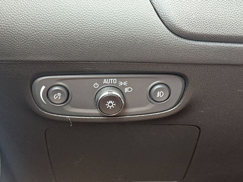 Used 2023 Buick Encore GX Select FWD image 40