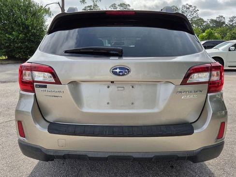 Used 2015 Subaru Outback 2.5i Limited AWD/4WD image 6