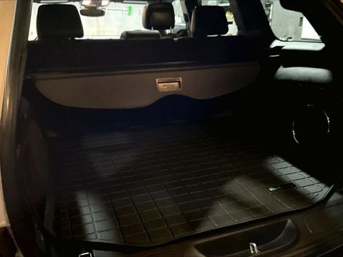 Used 2020 Jeep Grand Cherokee Limited w/ Luxury Group II image 19