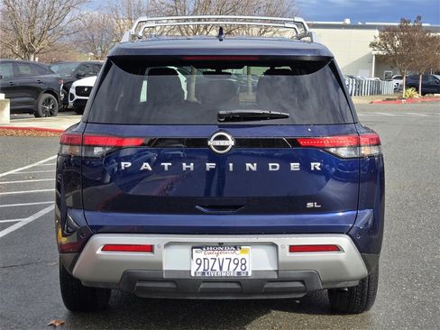 Used 2023 Nissan Pathfinder SL image 5