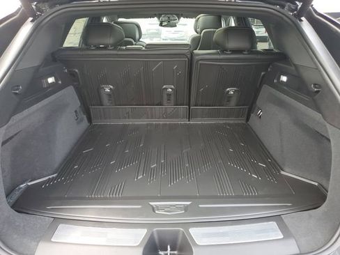 New 2025 Cadillac Lyriq Sport w/ LPO, Floor Liner Package AWD/4WD image 8