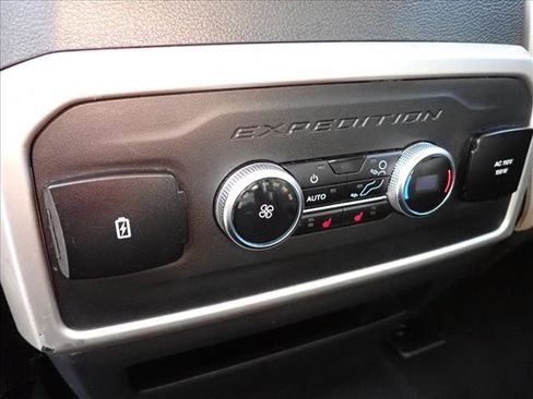 Used 2023 Ford Expedition Max Limited image 12