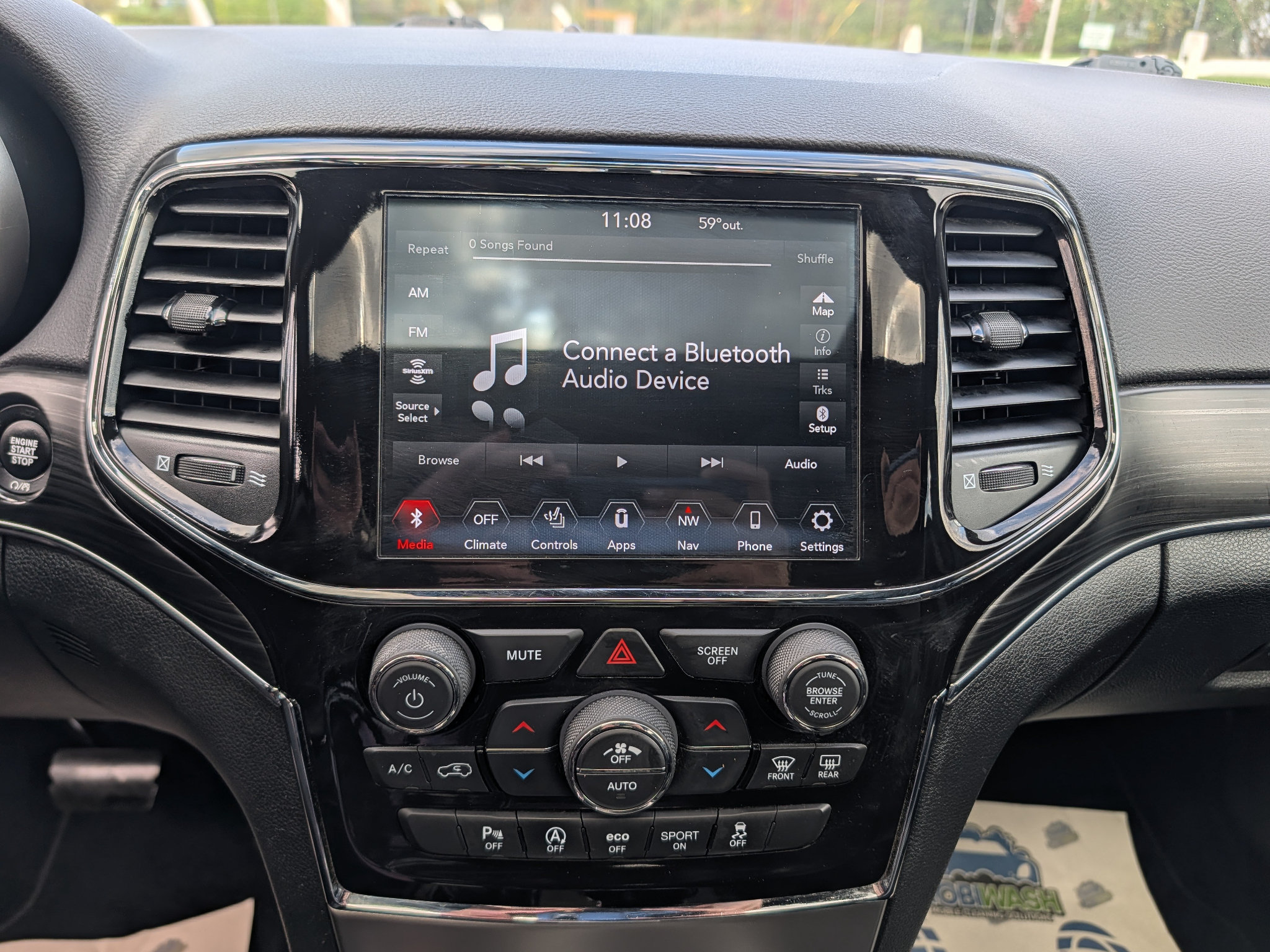 Used 2021 Jeep Grand Cherokee Limited AWD/4WD image 27