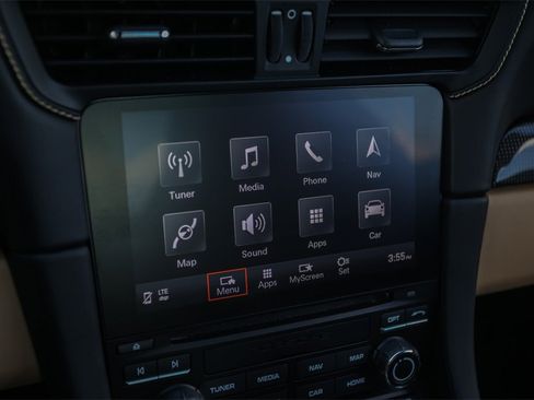 Used 2019 Porsche 911 Turbo S image 25