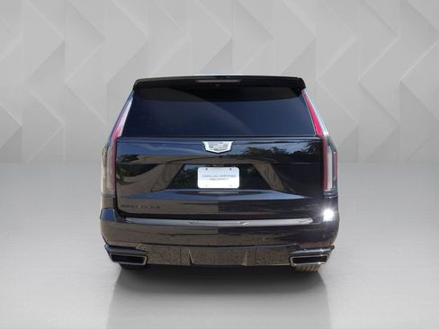Certified 2024 Cadillac Escalade Sport Platinum w/ LPO, ONYX Package AWD/4WD image 4