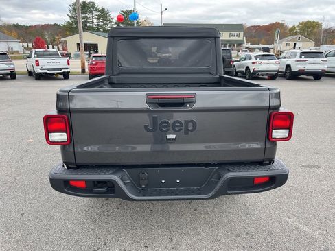 New 2026 Jeep Gladiator Sport image 6