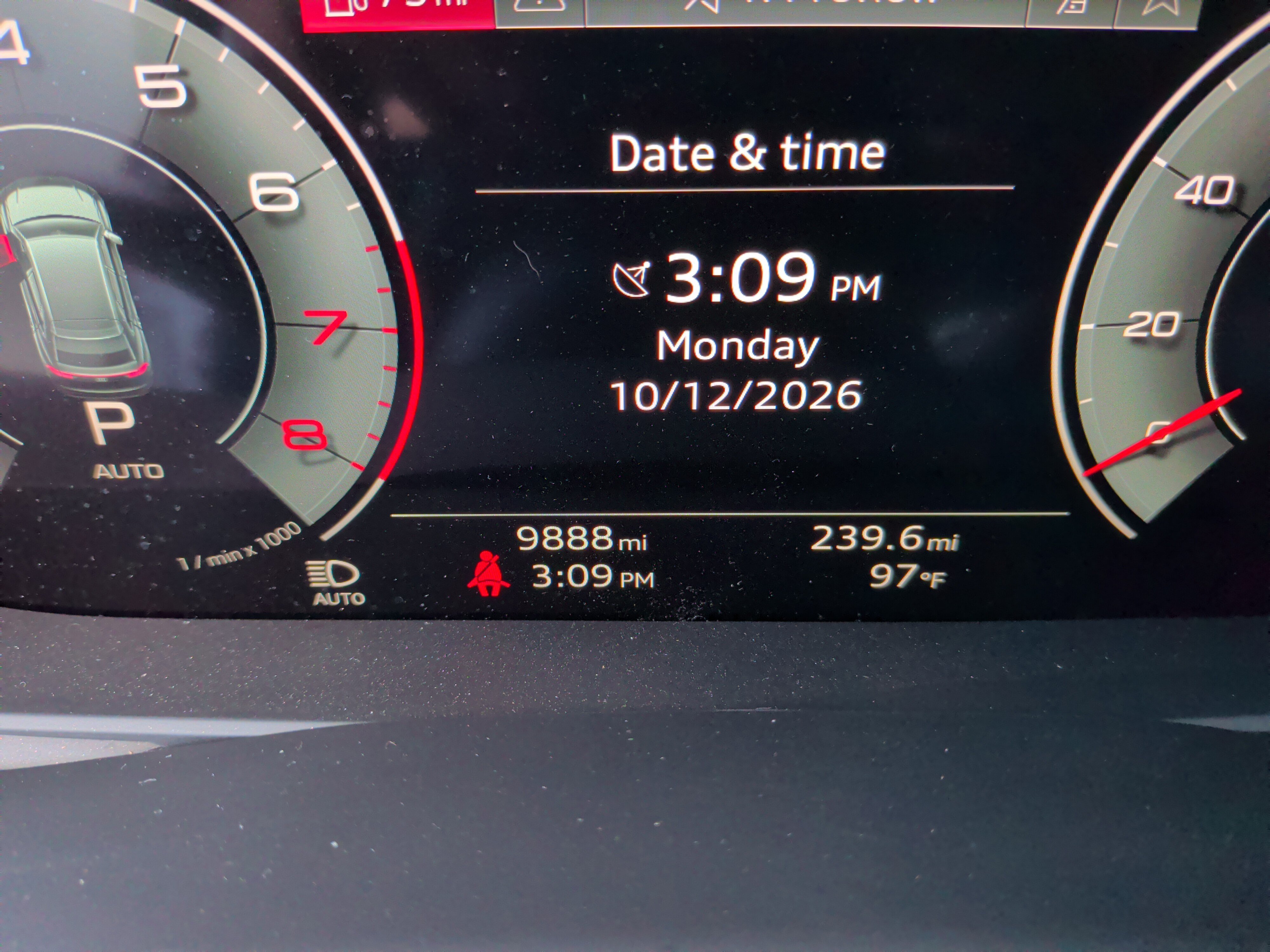 Used 2023 Audi Q8 Prestige AWD/4WD image 21