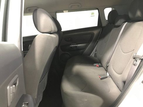 Used 2012 Kia Soul 4d Hatchback Base Auto image 17