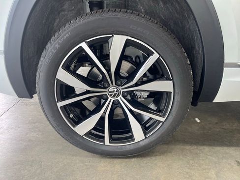 New 2026 Volkswagen Atlas SEL Premium R-Line image 32