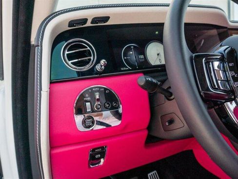 Used 2025 Rolls-Royce Cullinan image 81