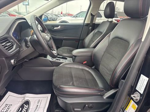 Used 2022 Ford Escape SEL w/ SEL Stealth AWD Package image 9