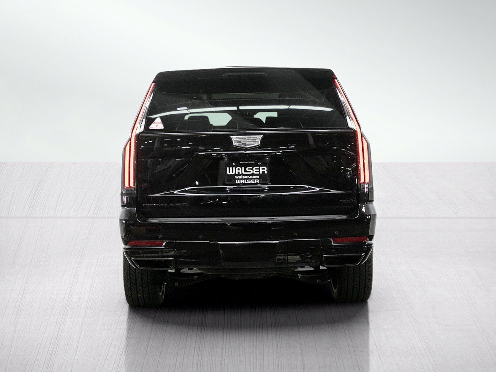 Used 2025 Cadillac Escalade Sport Platinum w/ LPO, ONYX Package AWD/4WD image 4