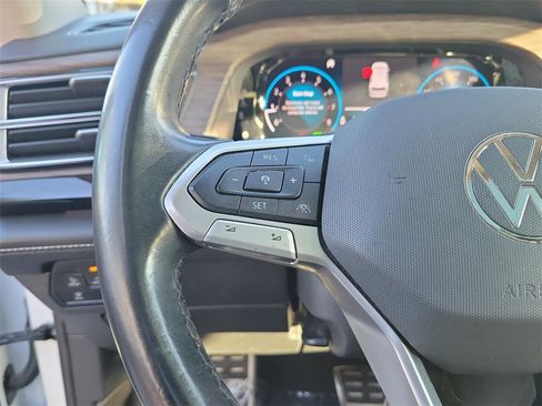 Certified 2024 Volkswagen Atlas SEL Premium R-Line image 20