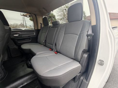 Used 2019 RAM 2500 Big Horn image 31