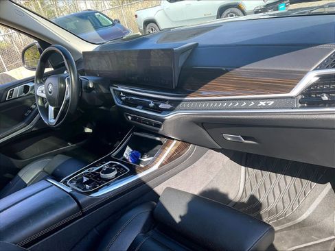 Used 2024 BMW X7 xDrive40i w/ Executive Package AWD/4WD image 14