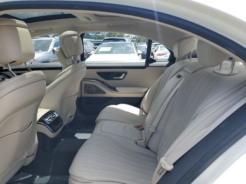 Certified 2023 Mercedes-Benz S 580 4MATIC Sedan image 11
