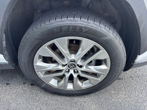 Used 2023 Toyota RAV4 XLE Premium AWD/4WD image 18