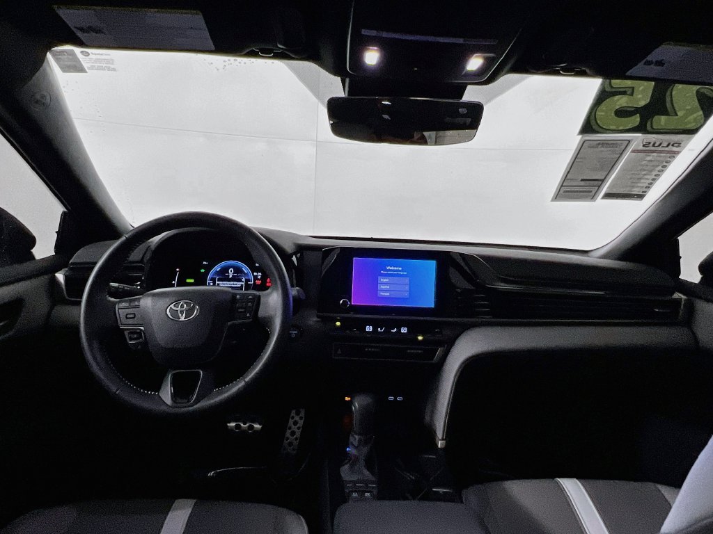 Used 2025 Toyota Camry SE FWD image 27