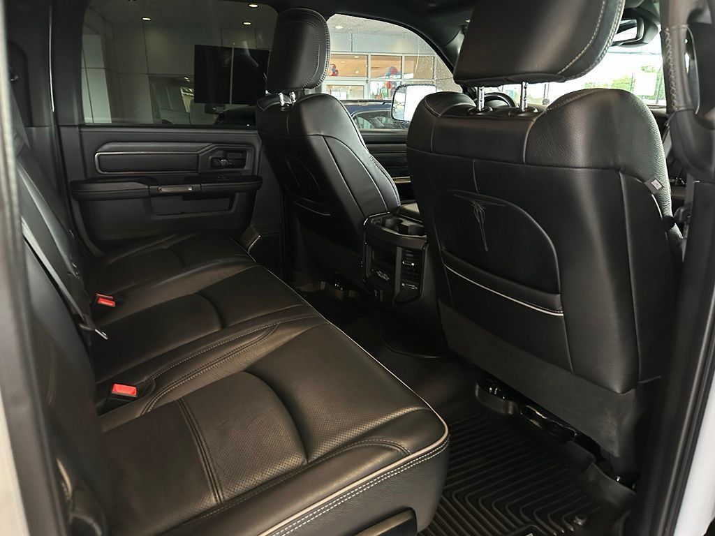 Used 2022 RAM 2500 Limited w/ Night Edition AWD/4WD image 18