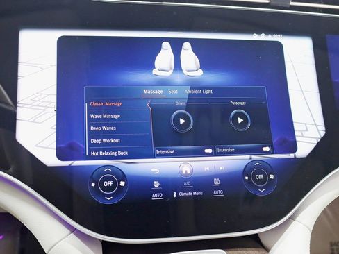 Used 2023 Mercedes-Benz EQS 580 580 image 25