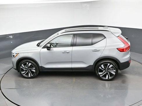 Used 2025 Volvo XC40 B5 Plus AWD/4WD image 46