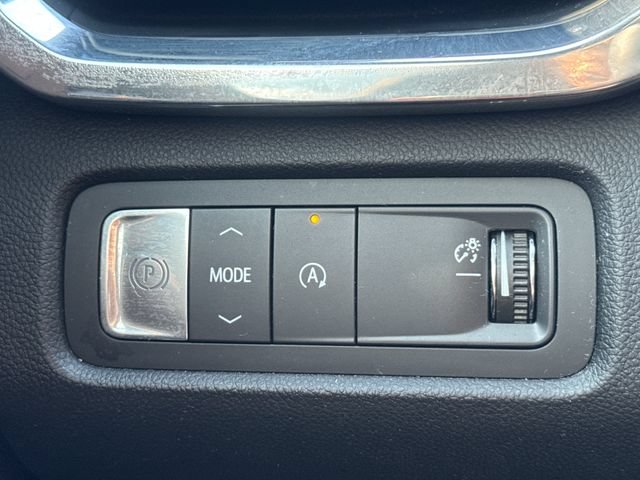 Used 2025 GMC Acadia Elevation FWD image 30