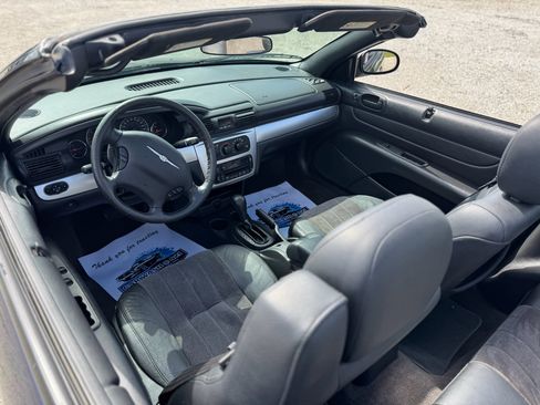 Used 2006 Chrysler Sebring Touring FWD image 34