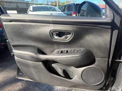 Used 2023 Honda HR-V LX image 21