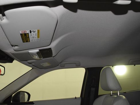 Used 2024 Mitsubishi Outlander SEL image 39