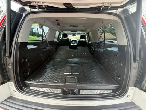 Used 2016 Cadillac Escalade ESV Premium RWD image 20