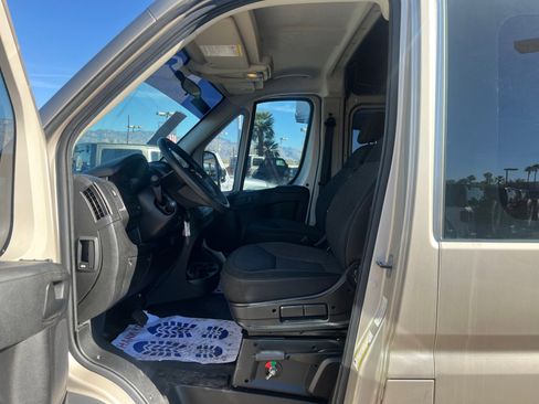 Used 2014 RAM ProMaster 2500 w/ Interior Convenience Group image 14