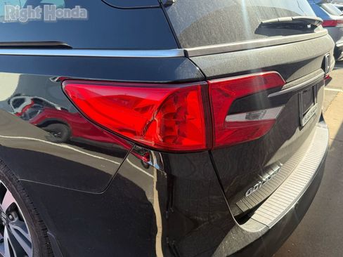 Used 2023 Honda Odyssey Touring image 11