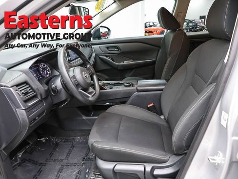 Used 2024 Nissan Rogue S AWD/4WD image 14